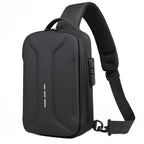 Bolsa Peitoral Masculina com Fecho de Senha e Entrada USB