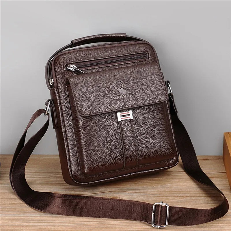 Bolsa Transversal Masculina em PU com Aba
