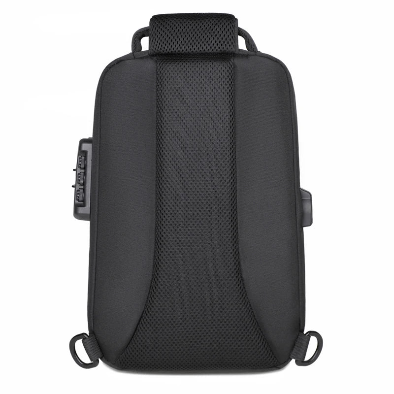 Bolsa Peitoral Masculina com Fecho de Senha e Entrada USB